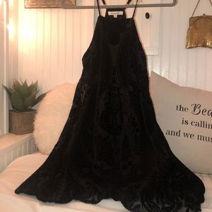 Francesca's Black Velvet Pattern Dress
